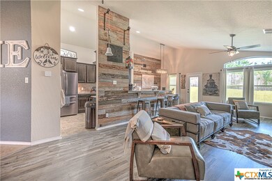 405 Coby Dr, Troy, TX 76579 - photo 6