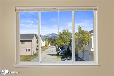 05-Living Room-4101