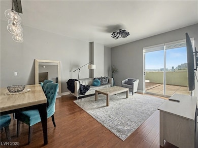 The Ogden unit 807, Las Vegas, NV 89101 - photo 2