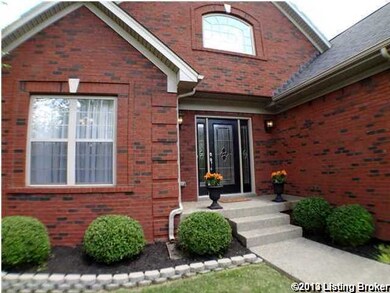 11037 Radleigh Ln, Louisville, KY 40291 - photo 2