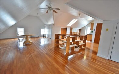 3rd floor studio apartment/great room/extended fam