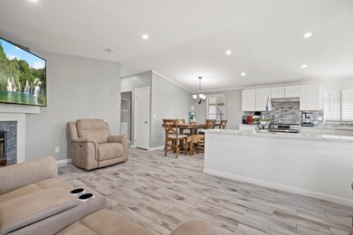 P1458764
