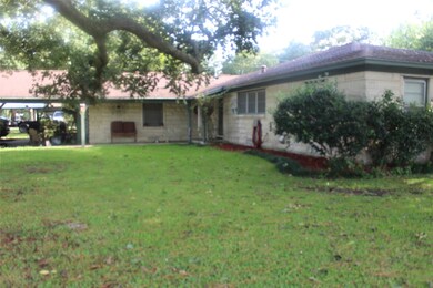 701 7th St, Bay City, TX 77414 - photo 2