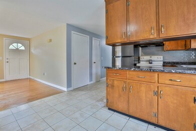 1 Cecile St, Nashua, NH 03060 - photo 6