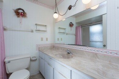 109 Christine Cir-15