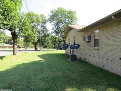 213 E 15th St, Russellville, AR 72801 - photo 4