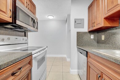 Southbridge Condominiums unit 1120, West Palm Beach, FL 33405 - photo 7