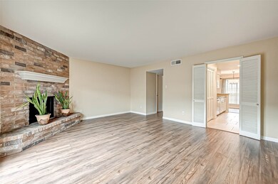10336 Briar Forest Dr unit 29/6, Houston, TX 77042 - photo 5