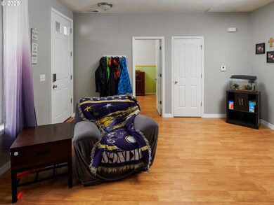 1419 Mount View Ln, Molalla, OR 97038 - photo 6