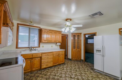 561 Hartnell-4