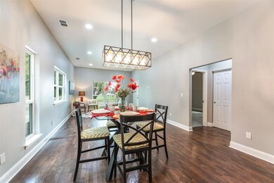 605 N Buffalo St, Cleburne, TX 76033 - photo 3