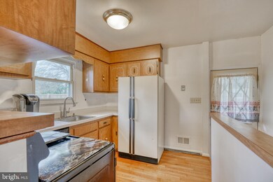 3704 Hurlock Rd, Middle River, MD 21220 - photo 7