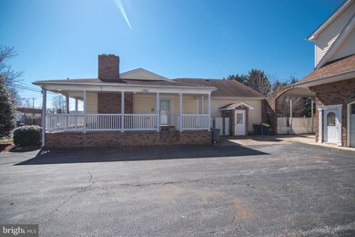 120 W 9th St, New Castle, DE 19720 - photo 2