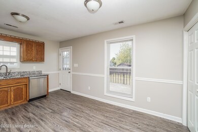 021-photo-dining-room-13185601