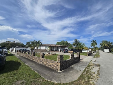 110 W 53rd St, Hialeah, FL 33012 - photo 2