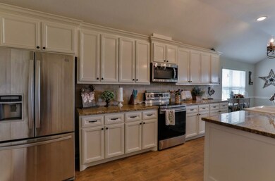 11019 Horseshoe Estates Dr, Needville, TX 77461 - photo 6