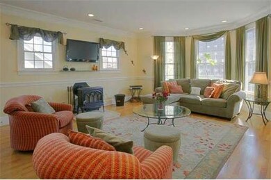 361A S Huntington Ave unit Front, Jamaica Plain, MA 02130 - photo 2