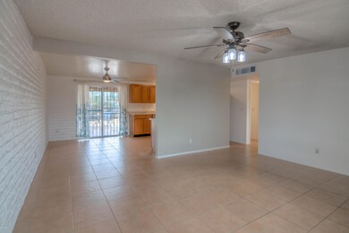 Living room 3