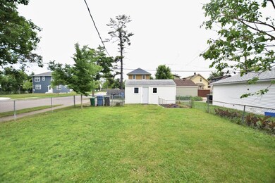Great fenced yard!