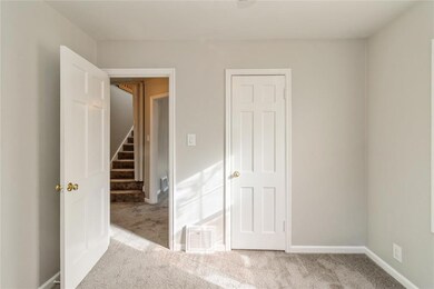 3914 52nd St, Des Moines, IA 50310 - photo 5