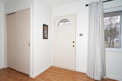 3207 Westenedge Dr, Columbus, IN 47203 - photo 3