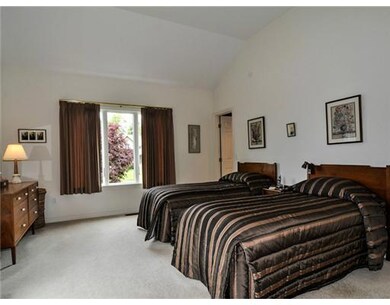 10 Jacobs Point Rd, Warren, RI 02885 - photo 5