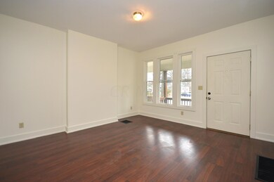 Living Room(1)