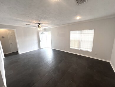 7719 Hirsch Rd unit A, Houston, TX 77016 - photo 4