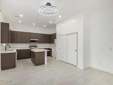 3109 N 39th St unit 7, Phoenix, AZ 85018 - photo 6