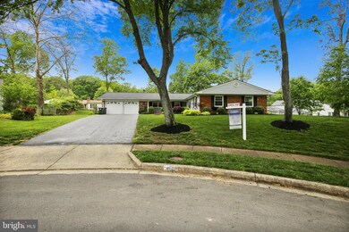 4512 Mill Point Ct, Fairfax, VA 22033 - photo 2