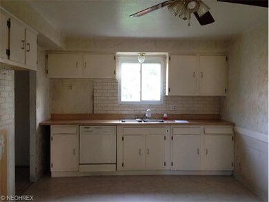 1595 Lee Terrace Dr unit F10, Wickliffe, OH 44092 - photo 2