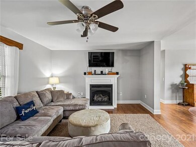 36 N Willow Brook Dr, Asheville, NC 28806 - photo 7