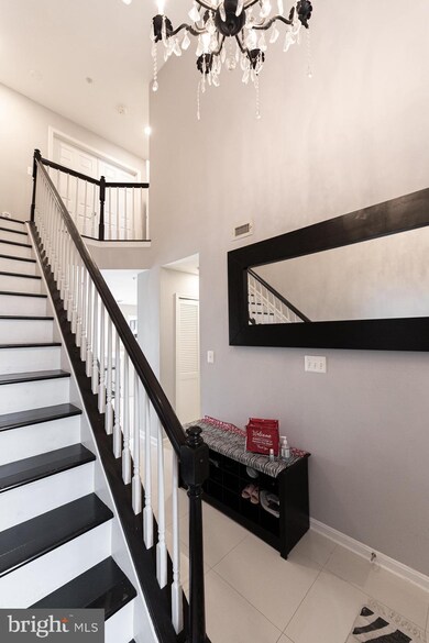 20018 Gateshead Cir, Germantown, MD 20876 - photo 3