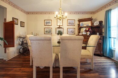 819 Isaac Shelby Cir E, Frankfort, KY 40601 - photo 7