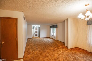 931 E Oak St, Algona, IA 50511 - photo 6