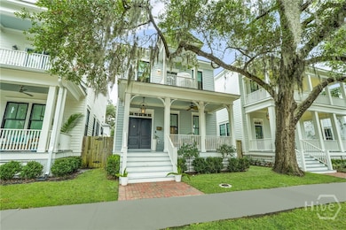110 E 38th St, Savannah, GA 31401 - photo 4