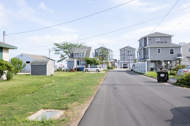 7 Saye St, Old Saybrook, CT 06475 - photo 3