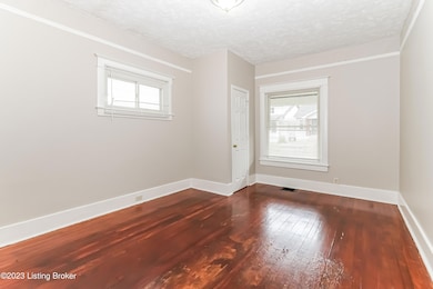 1714 W Hill St, Louisville, KY 40210 - photo 5