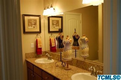 6616 E Dayton Ave, Fresno, CA 93727 - photo 6