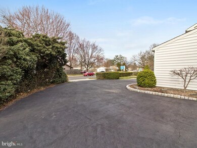 12001 Millstream Dr, Bowie, MD 20715 - photo 2