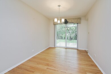 2227 Strawberry Ln, Glenview, IL 60026 - photo 5