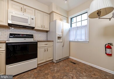 16 N Maple St unit C5, Woodbury, NJ 08096 - photo 5