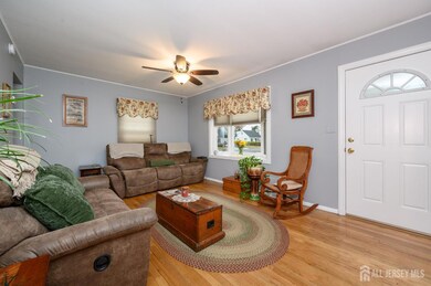 35 Brown Dr, Trenton, NJ 08690 - photo 5