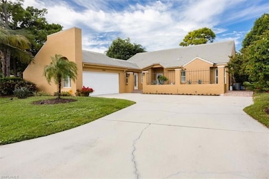 5131 Kristin Ct, Naples, FL 34105 - photo 4