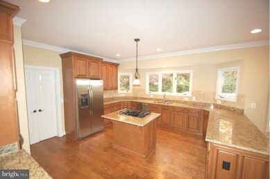 12860 Parapet Way, Herndon, VA 20171 - photo 7