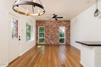 1550 E Cheery Lynn Rd, Phoenix, AZ 85014 - photo 3