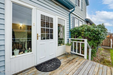 911 1st Ave, Seaside, OR 97138 - photo 4