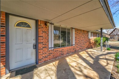 1325 Winding Creek Ct, Moore, OK 73160 - photo 5