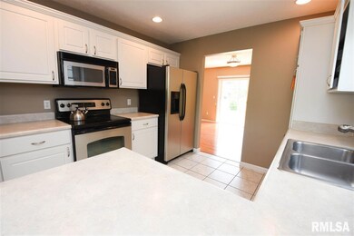 4620 N Weaverridge Blvd, Peoria, IL 61615 - photo 4