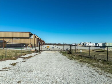 1140 Winn Rd, Bowie, TX 76230 - photo 4